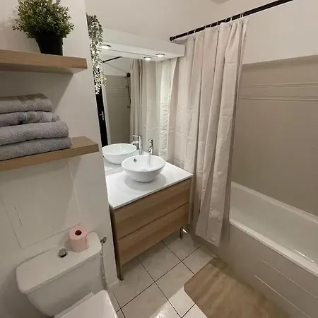 Grand 34m2 - Parking & Fibre - Proche Airbus * Тулуза